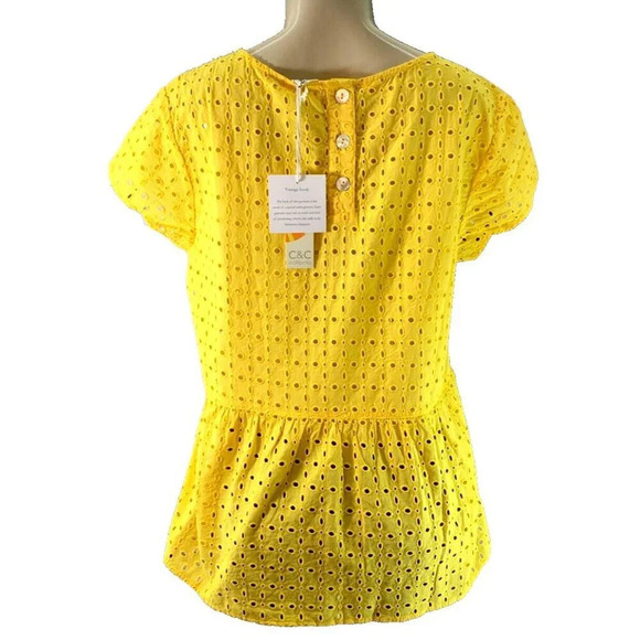 C&C California L Yellow Cotton Eyelet Scoop Neck Button Back Short Sleeve Blouse - Picture 4 of 6